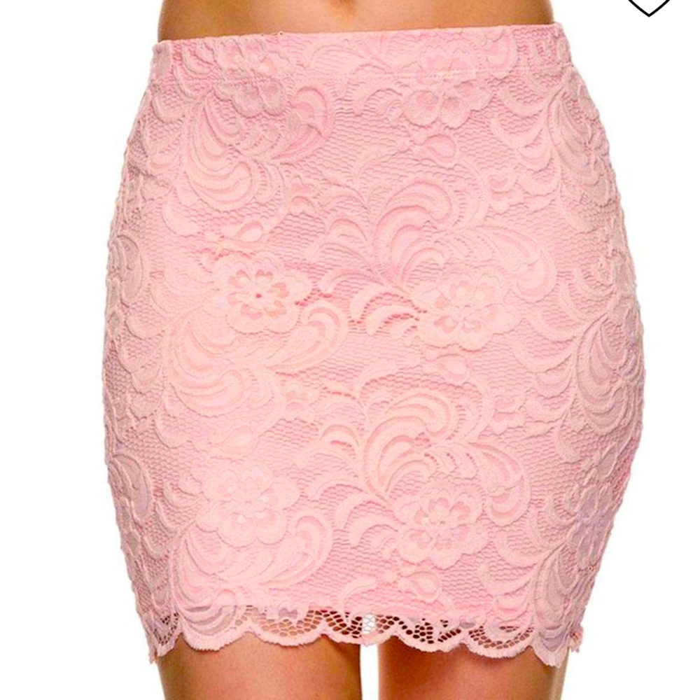 Mini lace skirt